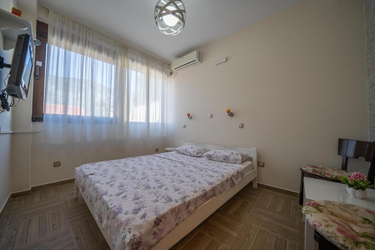 Apartments Milunovic Kotor Exterior photo